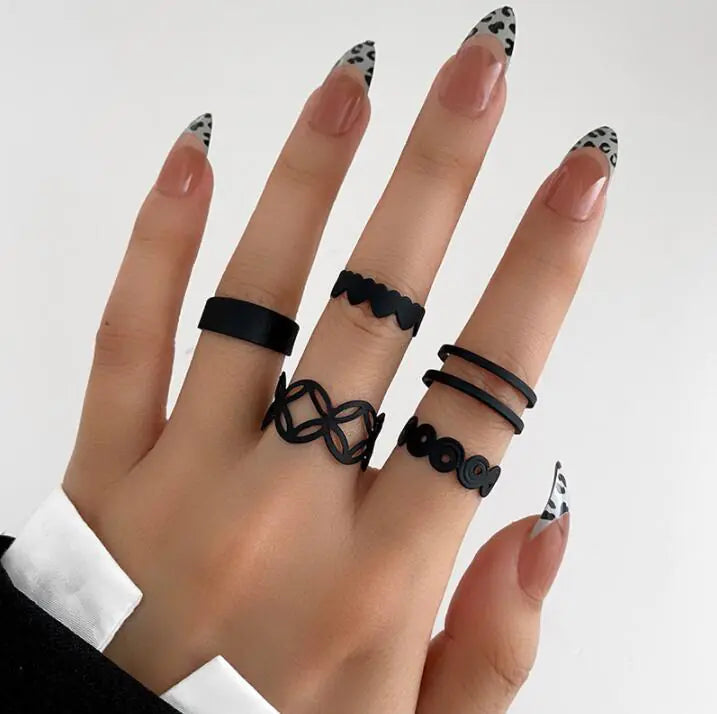 5-Piece Black Joint Snake Ring Set for Fingers
