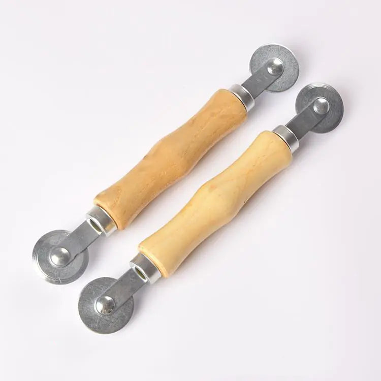 Screen Replacement Tool with Handle and Roller