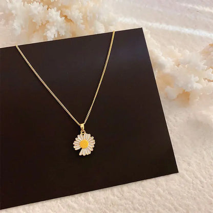 Designer Daisy Necklace for Women with Floral Pendant